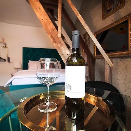 Madam S Boa Banska Stiavnica