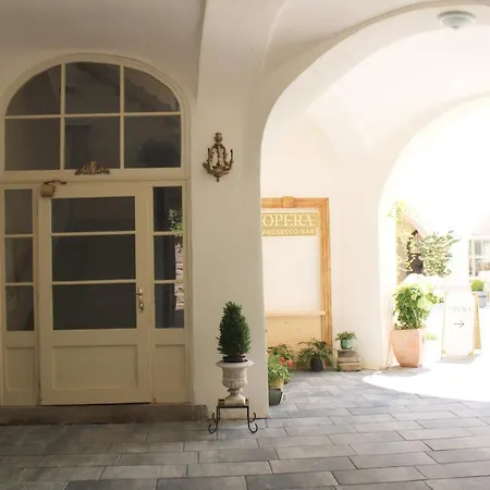 Apartment Madam S Boa Banska Stiavnica